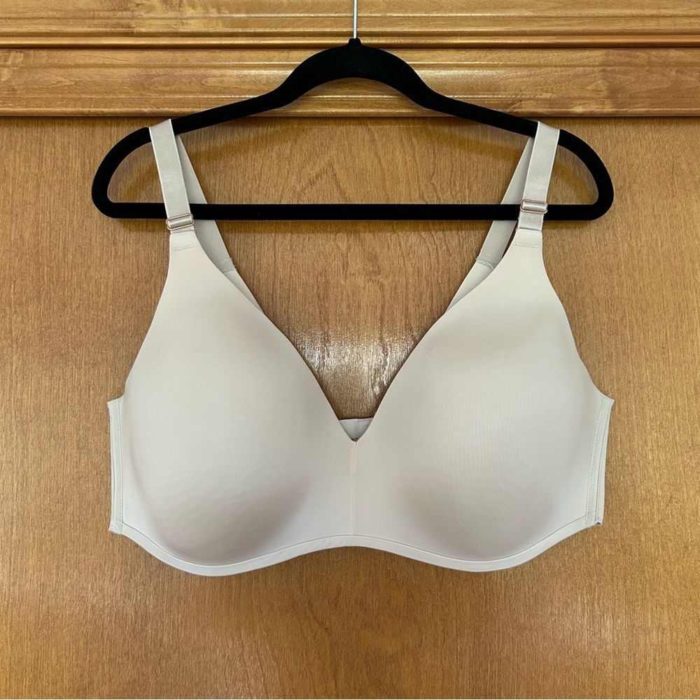 Soma Vanishing 360 Wireless Bra Pale Sand Size 42DD